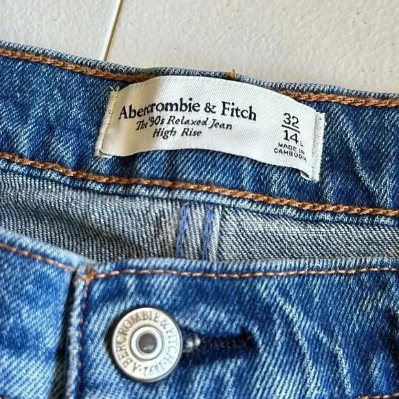 Abercrombie and fitch - Picture 4 of 5